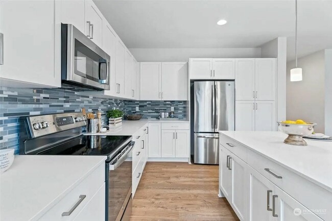 Building Photo - 8412 55th Pl NE