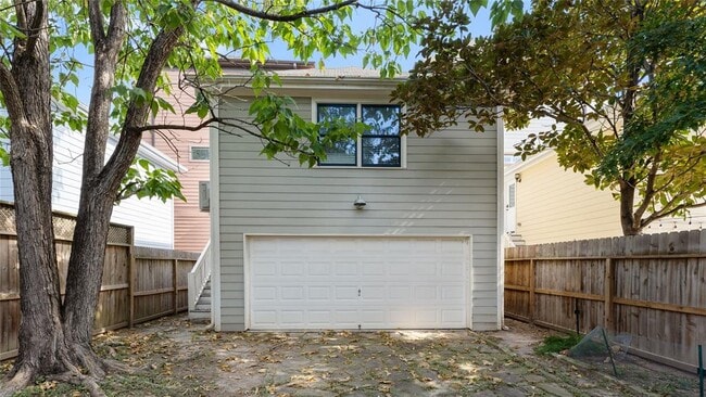 Building Photo - 1513 W 22nd St