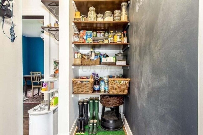 Building Photo - 445 Oakland Park Ave