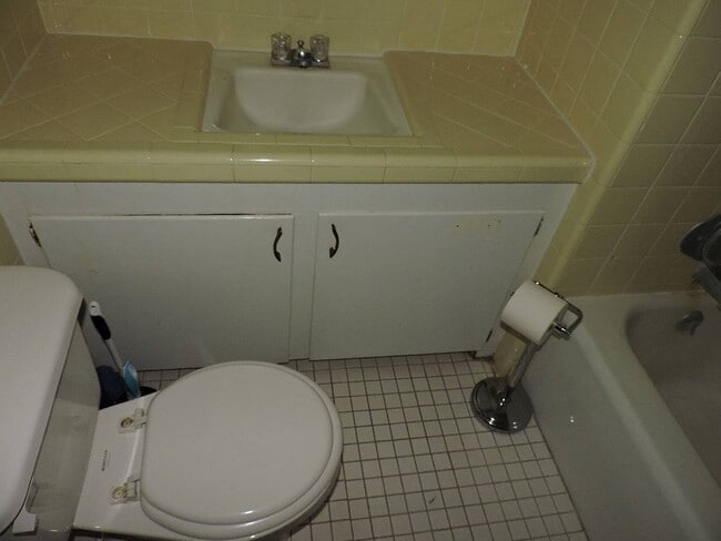 Building Photo - Home in Morehead City