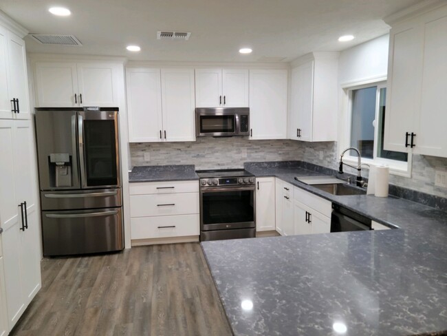 Primary Photo - Great Home in East Mesa with Pool