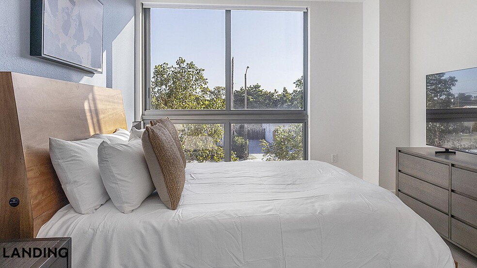 Building Photo - 3830 NW 11th St