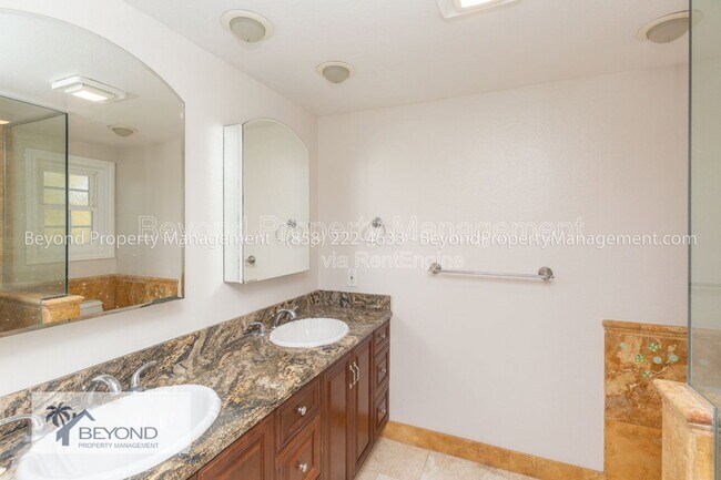 Building Photo - 1595 Avenida De Los Lirios