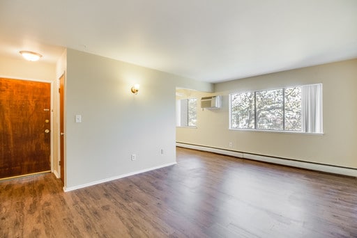 Building Photo - Shiawassee Apartments