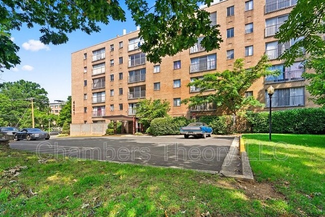Building Photo - 4241 Columbia Pike