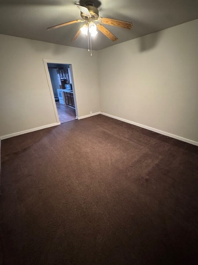 Building Photo - 1713 Hoagland Ave