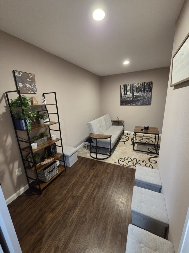 Building Photo - 4121 Mockingbird Ln