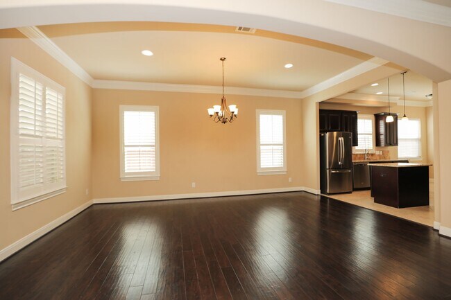 Building Photo - 11002 Upland Forest Dr