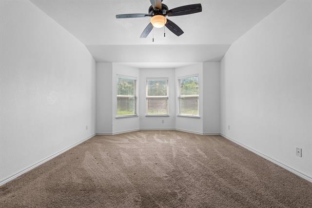 Building Photo - 8613 Vista Royale Dr