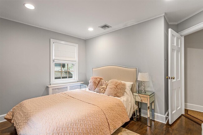Building Photo - 9 Wyngate Pl