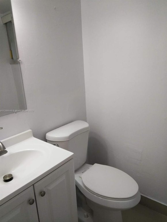 Building Photo - 110 Fontainebleau Blvd