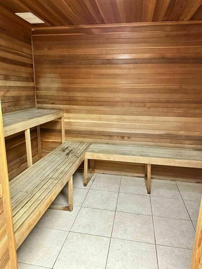 Building Photo - 497 Plantation Rd