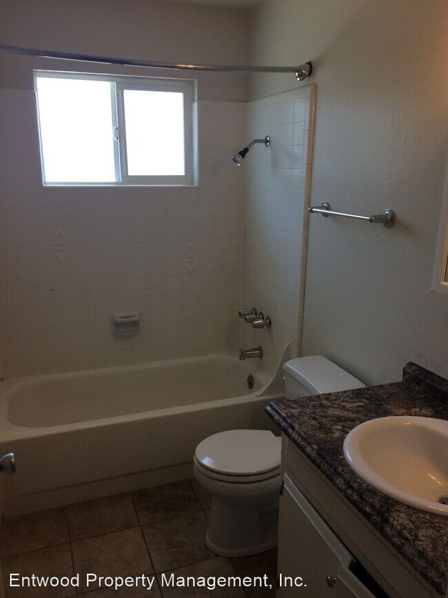 Building Photo - 2485 North Ave