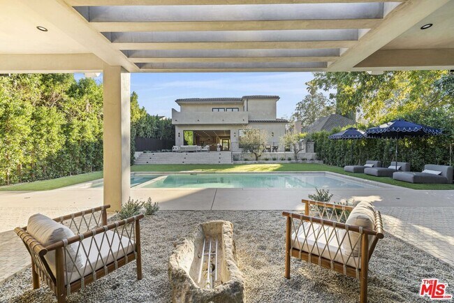 Building Photo - 14273 Greenleaf St