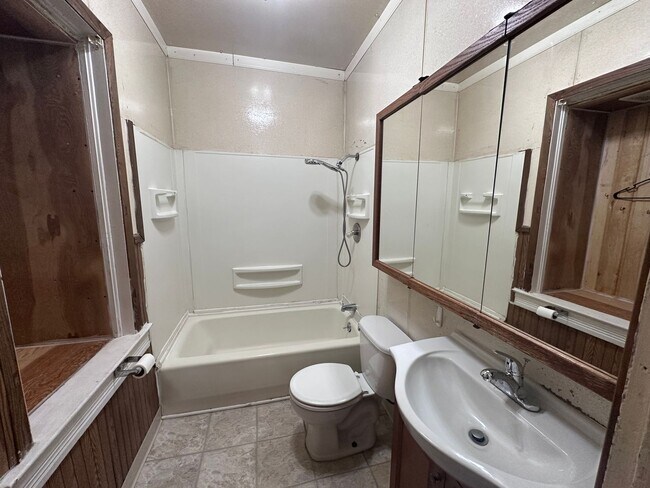 Building Photo - 315 N 2nd Ave