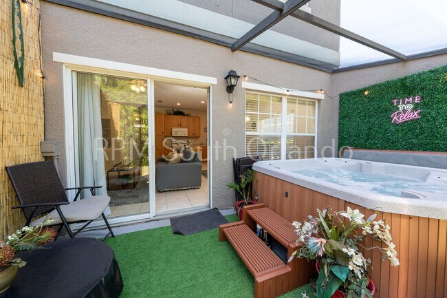 Building Photo - Coral Cay Resort 5/3 furnished or unfurnished