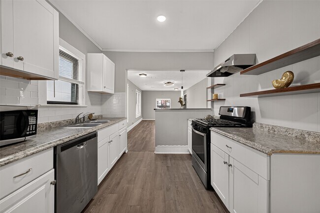 Building Photo - 1507 Laird St
