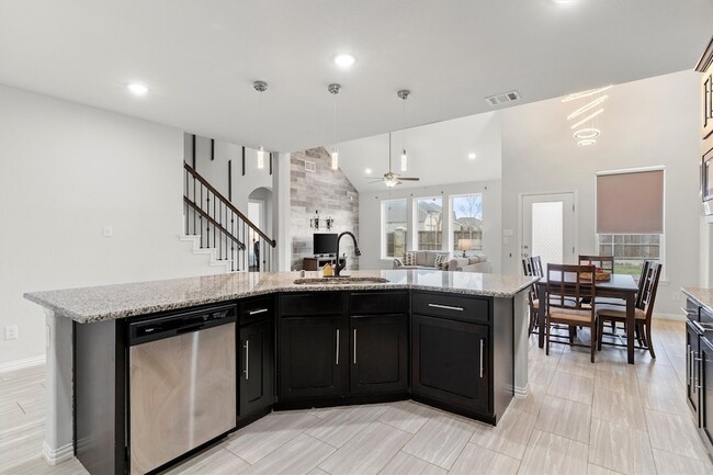 Building Photo - 1610 Temperance Wy