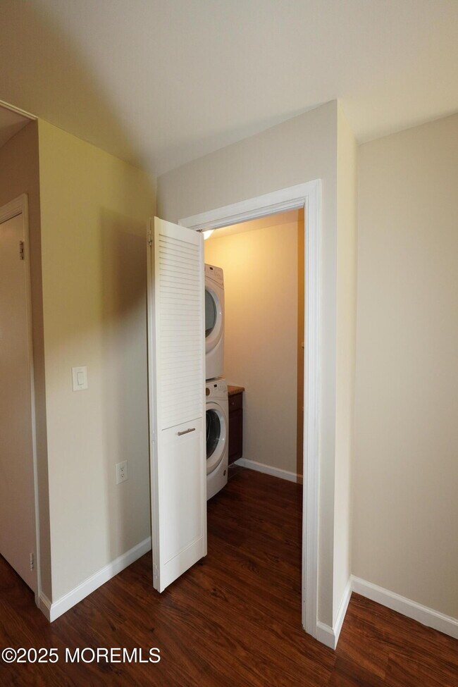 Building Photo - 49 Hastings Rd