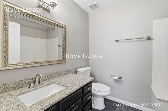 Building Photo - 514 S Marina Dr