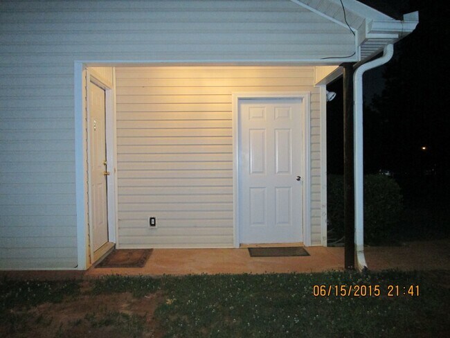 Building Photo - 6237A Dorsett Shoals