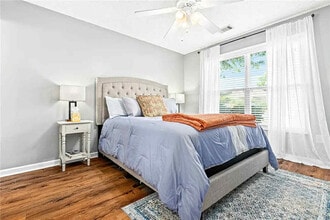 Building Photo - 1385 S Donahue Dr