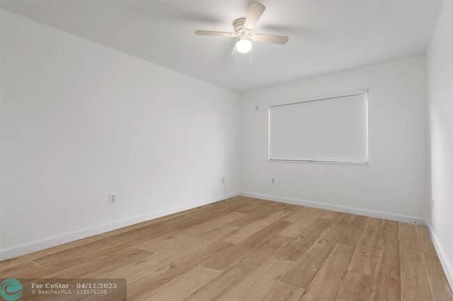 Building Photo - 7831 SW 56th St