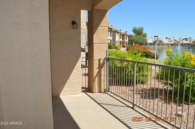 Building Photo - 16013 S Desert Foothills Pkwy