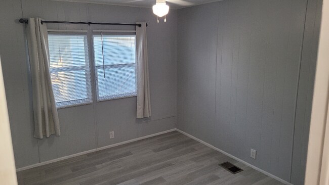 Building Photo - 58 Jefferson Dr