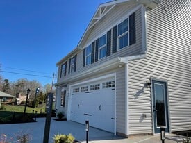 Building Photo - 103 Jordan Ct