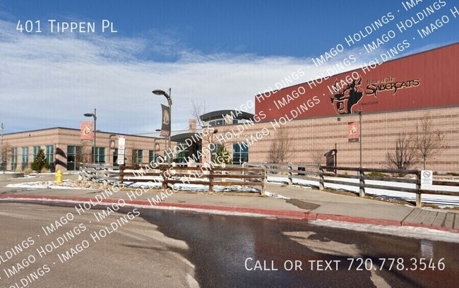Building Photo - 401 Tippen Pl