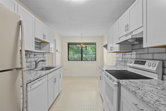 Building Photo - 205 Heritage Hills