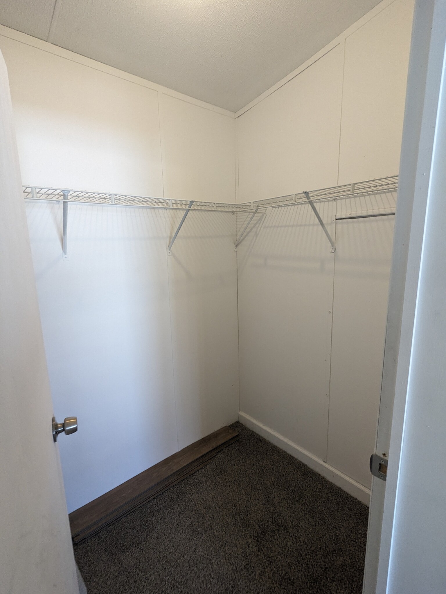 Closet - 603 E Pine Ave