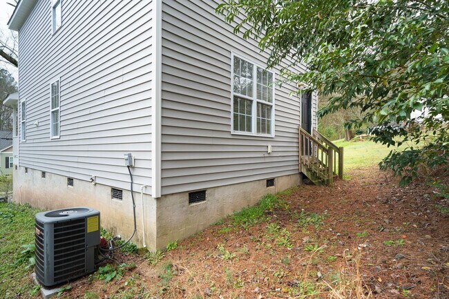 Building Photo - 408 Cooper St