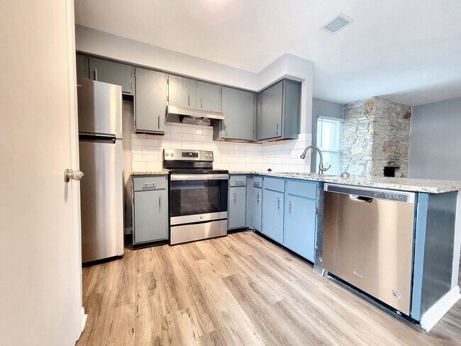Building Photo - 4431 Whispering Valley Dr