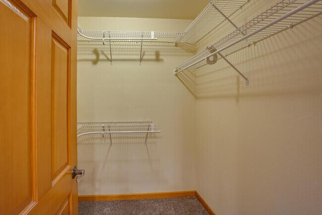 Building Photo - BEAUTIFUL FOUR BEDROOM IN CAMAS