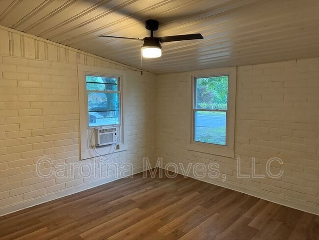 Building Photo - 203 Brushy Creek Rd