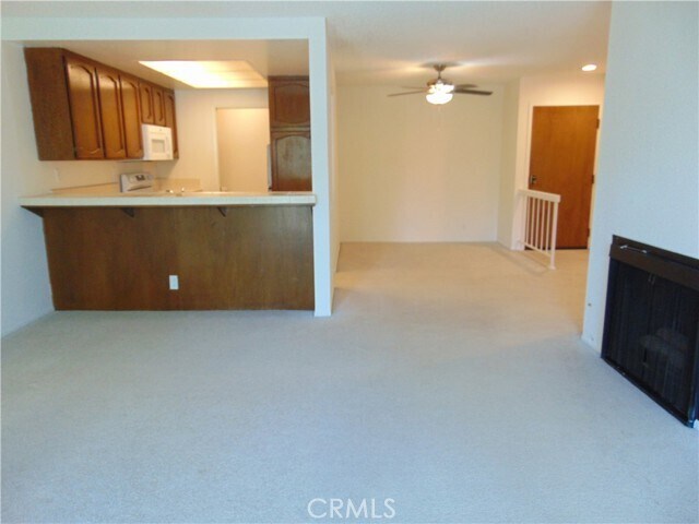 Building Photo - 2203 Apricot Dr