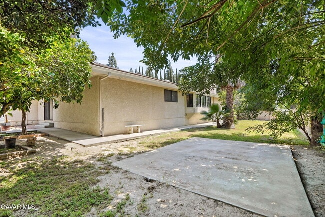 Building Photo - 10307 Donna Ave