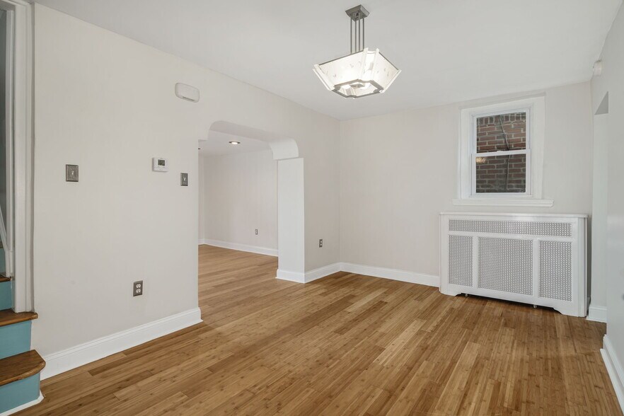 Dining Room - 4161 Apple St