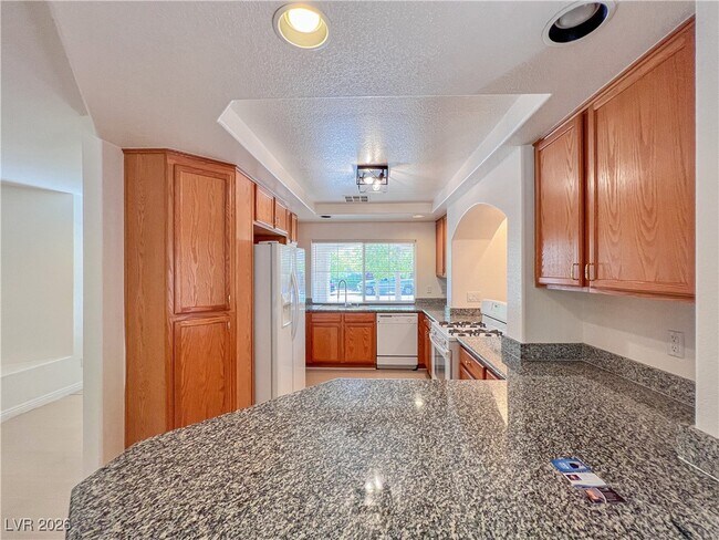 Building Photo - 10789 S Osage Winter St