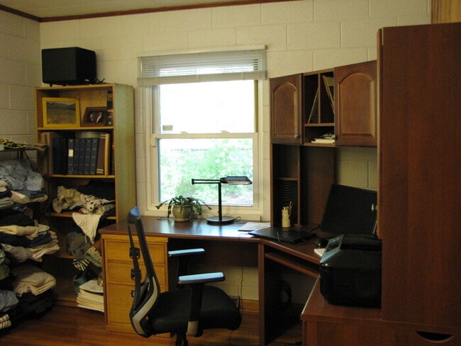 Building Photo - 2907 Elgin St