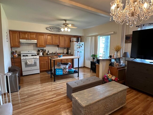 Building Photo - 345 Danforth Ave