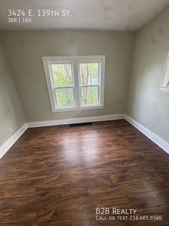 Building Photo - 3424 E 139th St