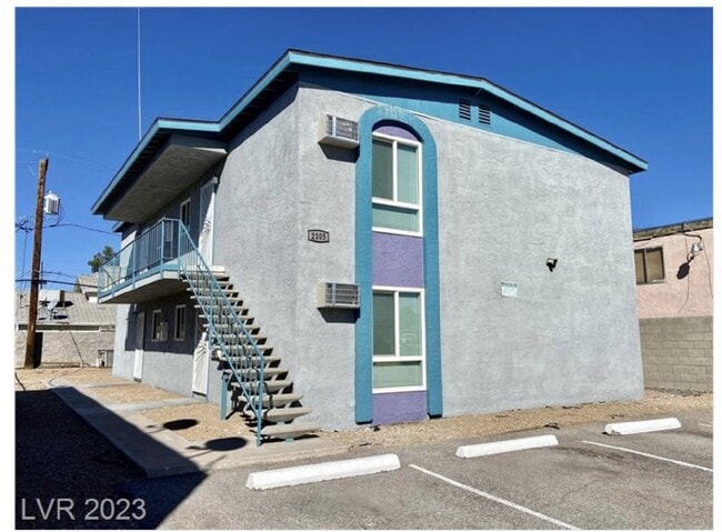 Building Photo - Adorable Newly Renovated 2 Bedroom 1 Bath ...