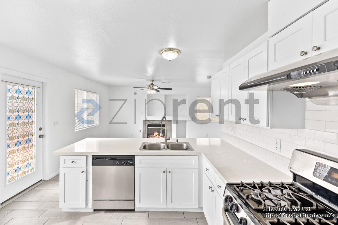 Building Photo - 2085 Lipari Ct