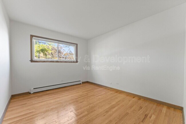 Building Photo - 515-25 N Highview Ave