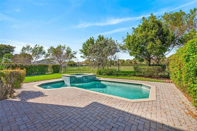 Building Photo - 19278 NE 6th Ave