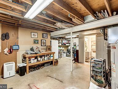 Building Photo - Meticulously maintained 2 bed 2 bath home