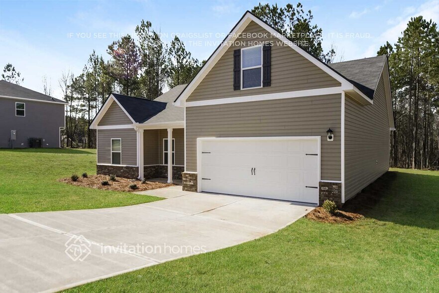 Building Photo - 323 Amelia Ln